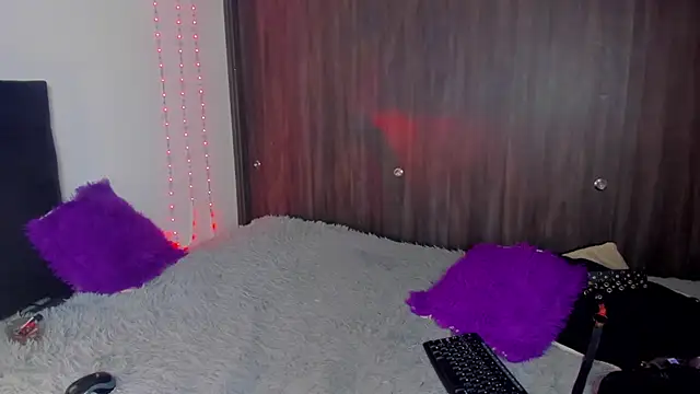 Rainnbow  online show from 15, 3, 2025