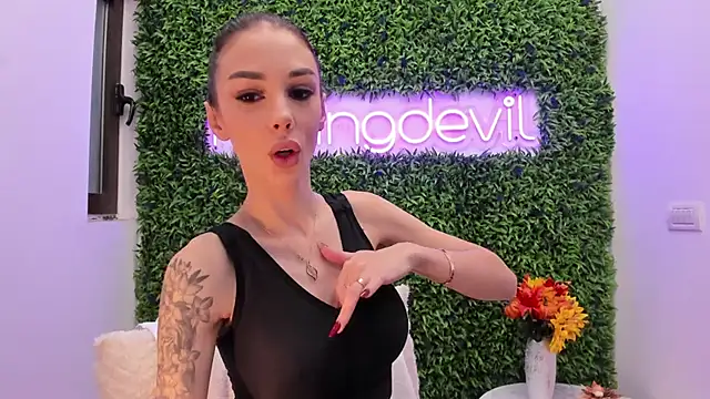 realhotfallingdevil online show from 18, 11, 2025