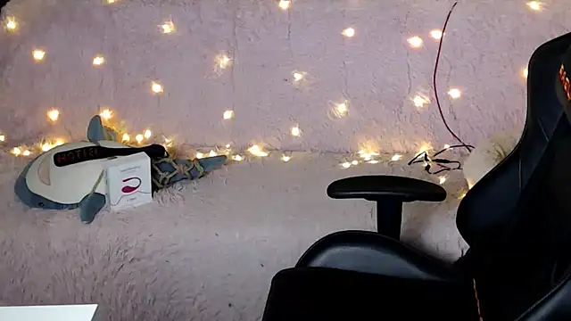 Snapshot of Ginger_Stay chatting on 15, 3, 2025 Ginger Stay online show from 15, 3, 2025