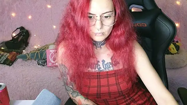 Snapshot of Ginger_Stay chatting on 10, 9, 2025 Ginger Stay online show from 10, 9, 2025