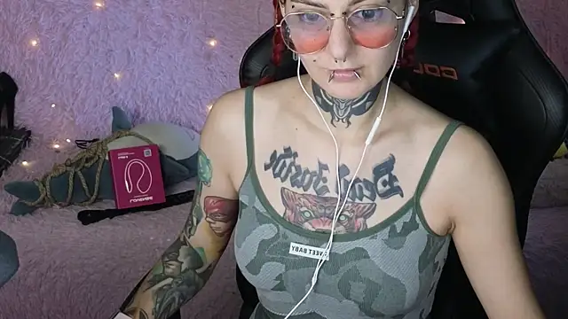 Snapshot of Ginger_Stay chatting on 12, 9, 2025 Ginger Stay online show from 12, 9, 2025