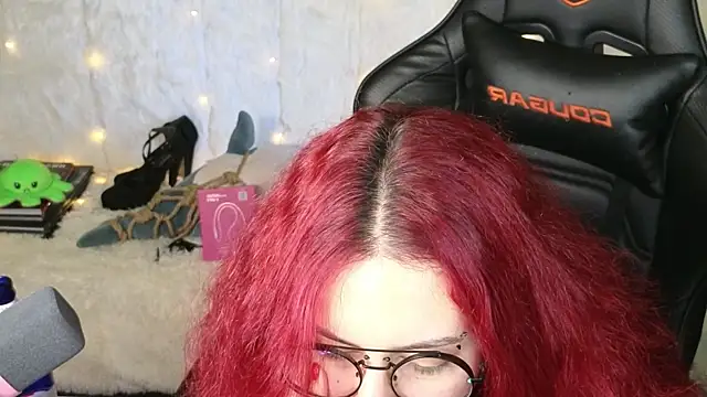 Snapshot of Ginger_Stay chatting on 18, 10, 2025 Ginger Stay online show from 18, 10, 2025