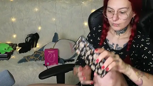 Snapshot of Ginger_Stay chatting on 29, 10, 2025 Ginger Stay online show from 29, 10, 2025