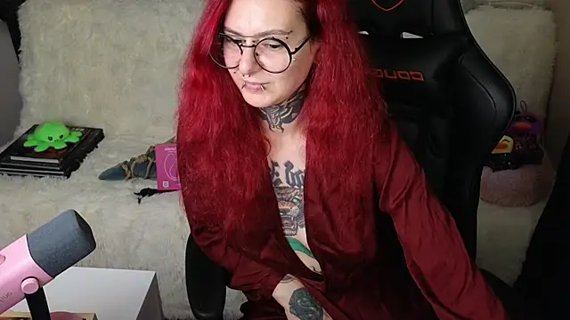 Snapshot of Ginger_Stay chatting on 21, 11, 2025 Ginger Stay online show from 21, 11, 2025