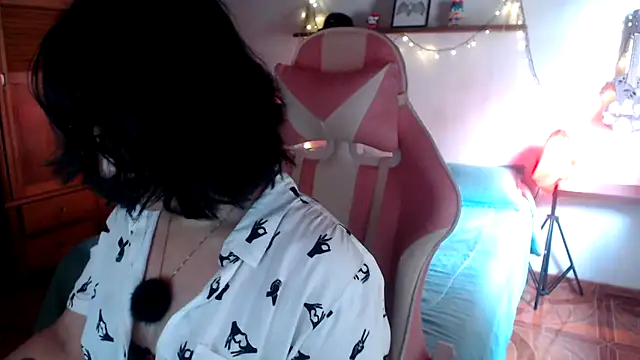 Snapshot of venus_666 chatting on 4, 7, 2026 venus 666 online show from 4, 7, 2026