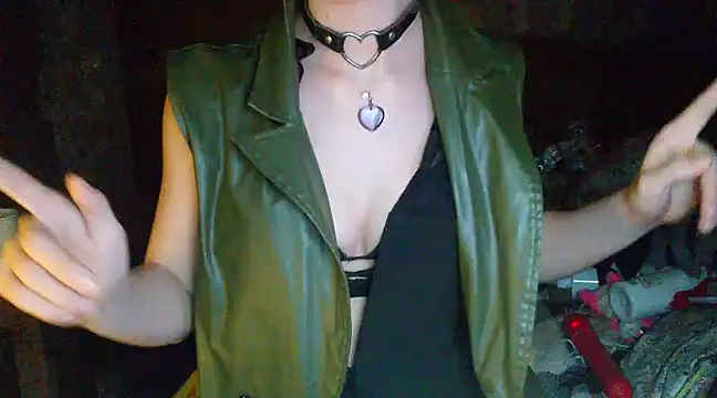 Snapshot of WildMissNiks chatting on 17, 12, 2024 WildMissNiks online show from 17, 12, 2024