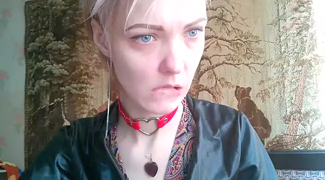 Snapshot of WildMissNiks chatting on 8, 2, 2025 WildMissNiks online show from 8, 2, 2025