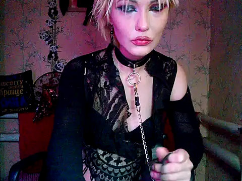 WildMissNiks online show from 2, 11, 2025