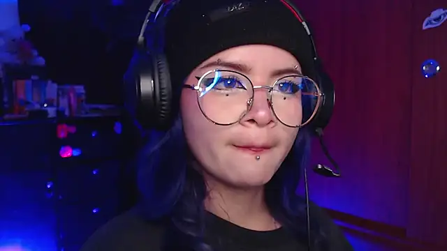 Snapshot of Raventh_ chatting on 30, 11, 2025 Raventh online show from 30, 11, 2025