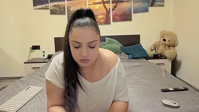 adelline online show from 7, 2, 2026