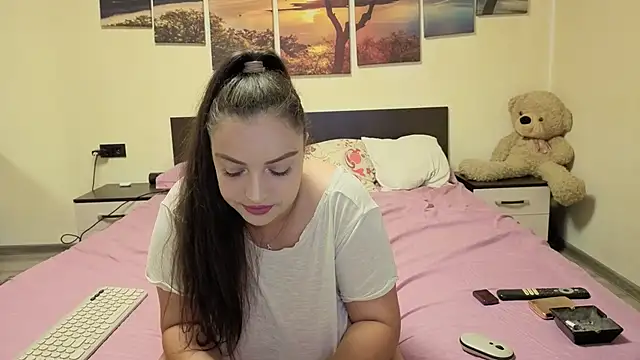 Snapshot of adelline chatting on 10, 6, 2026 adelline online show from 10, 6, 2026