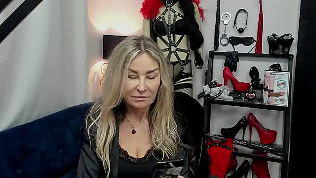 crystaLUX online show from 16, 12, 2024