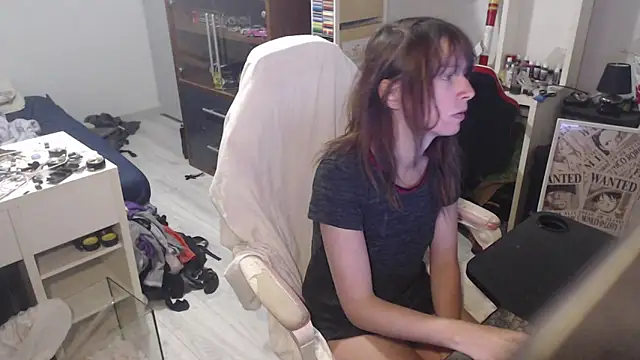 Snapshot of missthon0 chatting on 16, 4, 2026 missthon0 online show from 16, 4, 2026