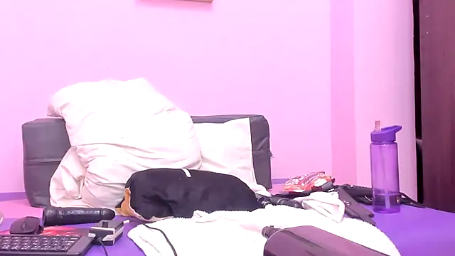 MATURE WHOR33 online show from 28, 2, 2025