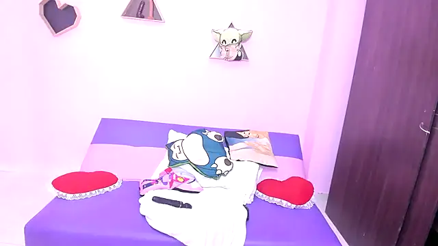 MATURE WHOR33 online show from 25, 9, 2025