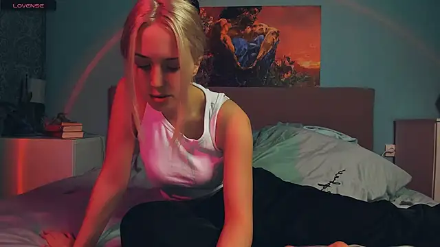 Snapshot of Linda_Roxy chatting on 5, 12, 2024 Linda Roxy online show from 5, 12, 2024