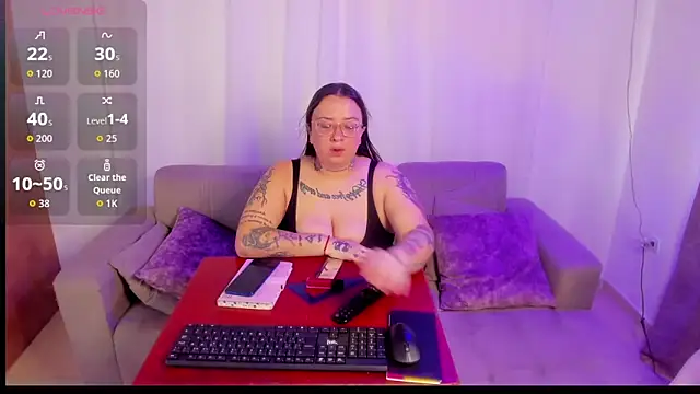 MiaYMolly online show from 3, 3, 2026