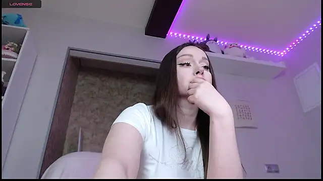 Snapshot of Agness_sweet chatting on 17, 3, 2026 Agness sweet online show from 17, 3, 2026