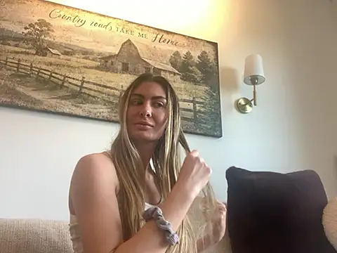 Snapshot of Alyssa_rhoades chatting on 2, 6, 2026 Alyssa rhoades online show from 2, 6, 2026