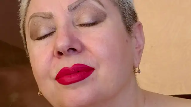 LadyPosh online show from 30, 10, 2025