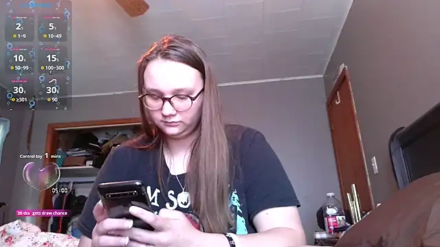 Snapshot of ZeTurtleMaster chatting on 14, 11, 2025 ZeTurtleMaster online show from 14, 11, 2025