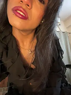 Snapshot of DarlingJenny22 chatting on 4, 6, 2026 DarlingJenny22 online show from 4, 6, 2026