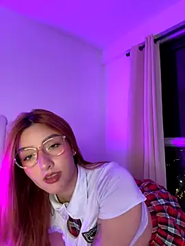 Snapshot of Anavi_ chatting on 14, 11, 2025 Anavi online show from 14, 11, 2025