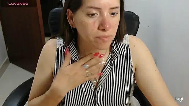 Snapshot of spicey_latina chatting on 20, 7, 2026 spicey latina online show from 20, 7, 2026