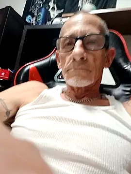 Snapshot of justinewe69 chatting on 22, 4, 2026 justinewe69 online show from 22, 4, 2026