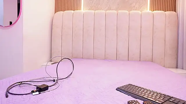 emyli sw  online show from 16, 4, 2026