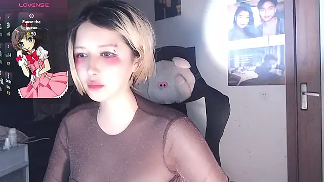 Snapshot of candy_cola chatting on 18, 10, 2025 candy cola online show from 18, 10, 2025
