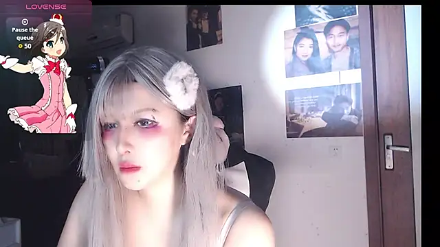 Snapshot of candy_cola chatting on 22, 10, 2025 candy cola online show from 22, 10, 2025