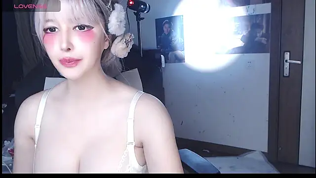 Snapshot of candy_cola chatting on 3, 11, 2025 candy cola online show from 3, 11, 2025