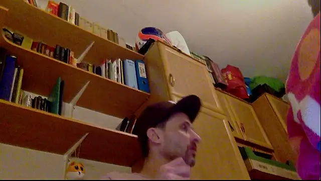 Snapshot of FireFox_Feel chatting on 4, 12, 2024 FireFox Feel online show from 4, 12, 2024