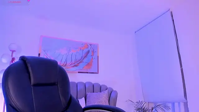 ZoePresleyX online show from 6, 11, 2025