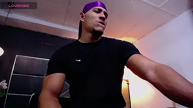 Snapshot of teddyfit19cm chatting on 15, 10, 2025 teddyfit19cm online show from 15, 10, 2025