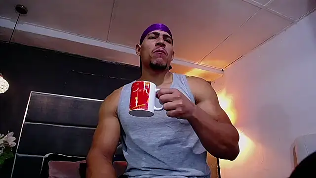 Snapshot of teddyfit19cm chatting on 17, 10, 2025 teddyfit19cm online show from 17, 10, 2025