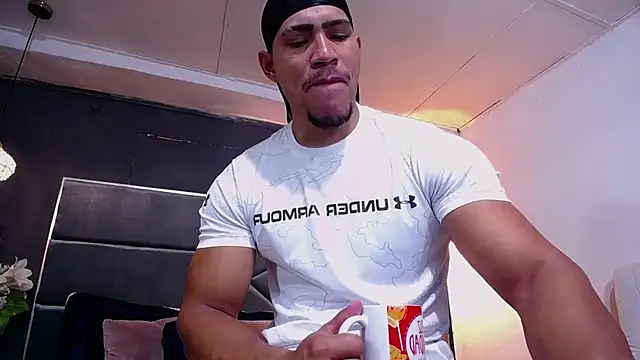 Snapshot of teddyfit19cm chatting on 20, 10, 2025 teddyfit19cm online show from 20, 10, 2025