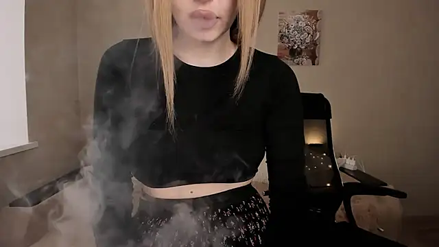 Snapshot of ViolettaLopez chatting on 16, 2, 2025 ViolettaLopez online show from 16, 2, 2025