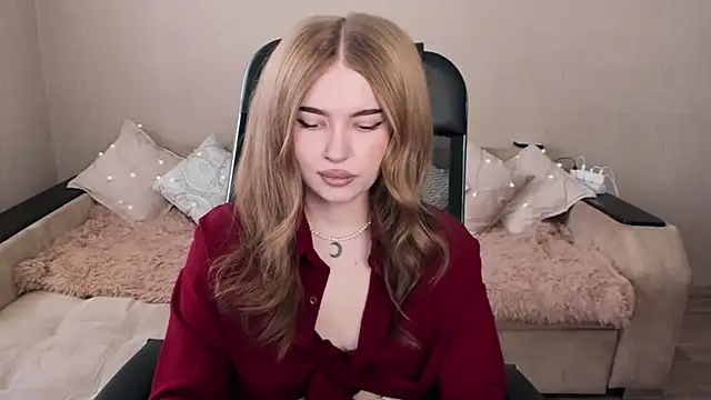 Snapshot of ViolettaLopez chatting on 26, 2, 2025 ViolettaLopez online show from 26, 2, 2025