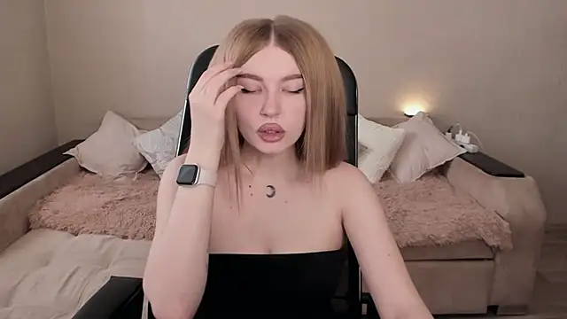 Snapshot of ViolettaLopez chatting on 16, 3, 2025 ViolettaLopez online show from 16, 3, 2025