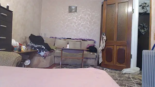 Amy August online show from 9, 1, 2026