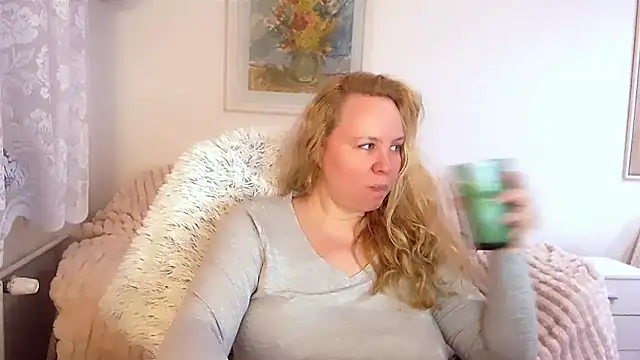 Sarah4you online show from 3, 3, 2025