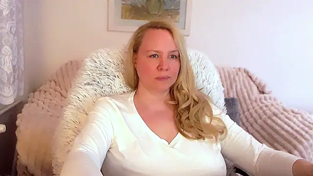 Sarah4you online show from 9, 3, 2025