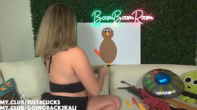 Snapshot of boomboomr00m chatting on 14, 11, 2025 boomboomr00m online show from 14, 11, 2025