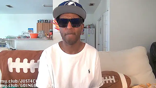 Snapshot of boomboomr00m chatting on 28, 11, 2025 boomboomr00m online show from 28, 11, 2025