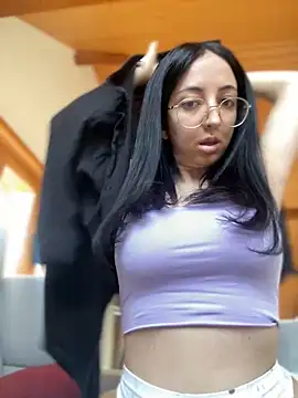 NattCastillo online show from 24, 1, 2025