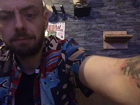 kissfreak85 online show from 10, 1, 2026