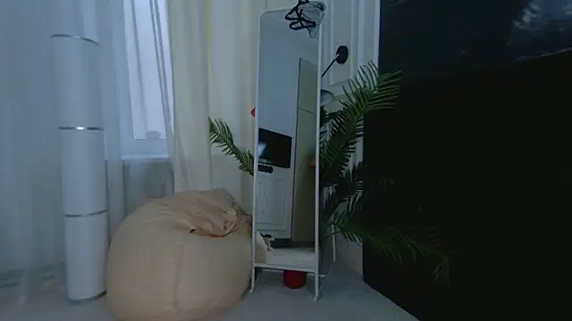 Snapshot of SofiaFoster_ chatting on 10, 10, 2025 SofiaFoster online show from 10, 10, 2025