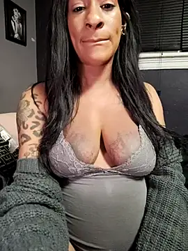 Snapshot of iitsolivia13 chatting on 2, 3, 2025 iitsolivia13 online show from 2, 3, 2025